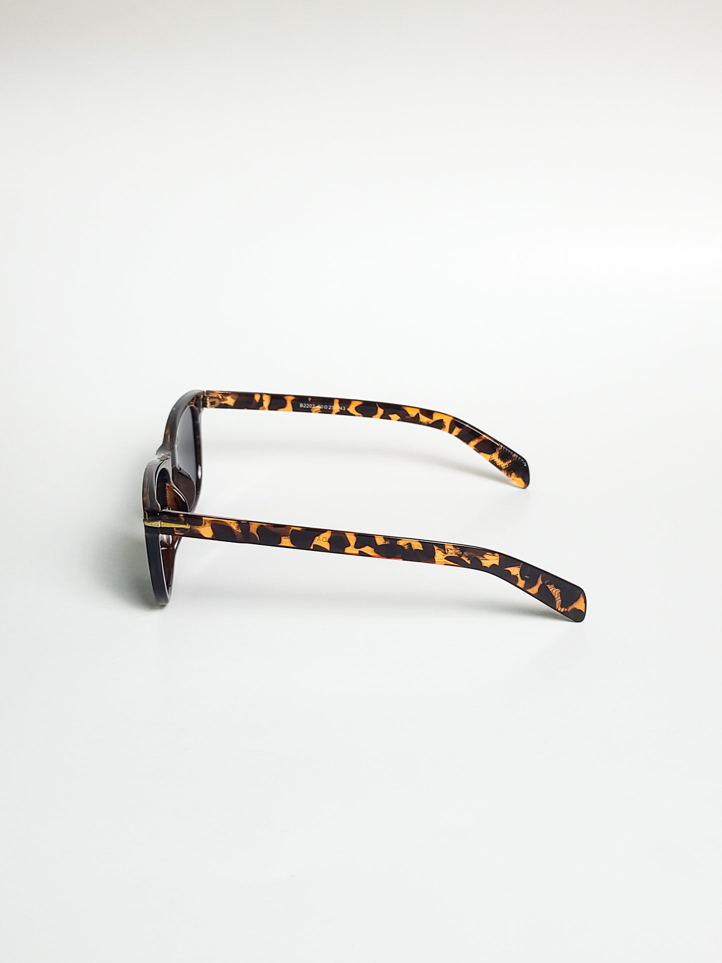 David Beckham - 2202 - Leopard Black - plastic - Waffer - Sunglasses